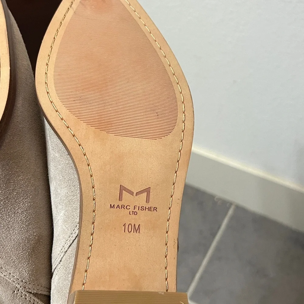 Marc Fisher LTD Women's Yale Pointed Toe Chelsea Boots Sz 10